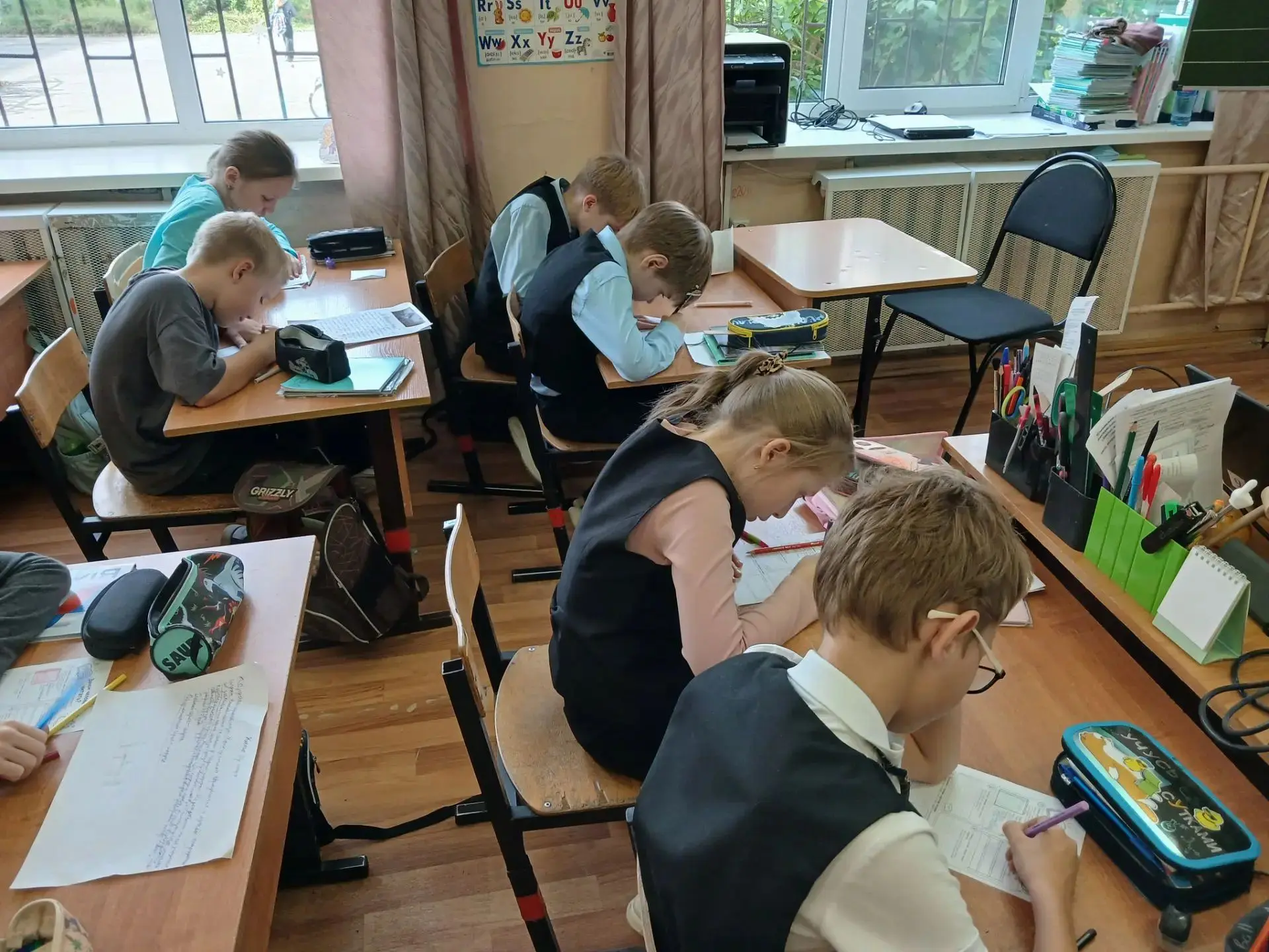 Вчера в 4 «Б» классе царила особая атмосфера! На занятии «Разговоры о важном» ребята ис...