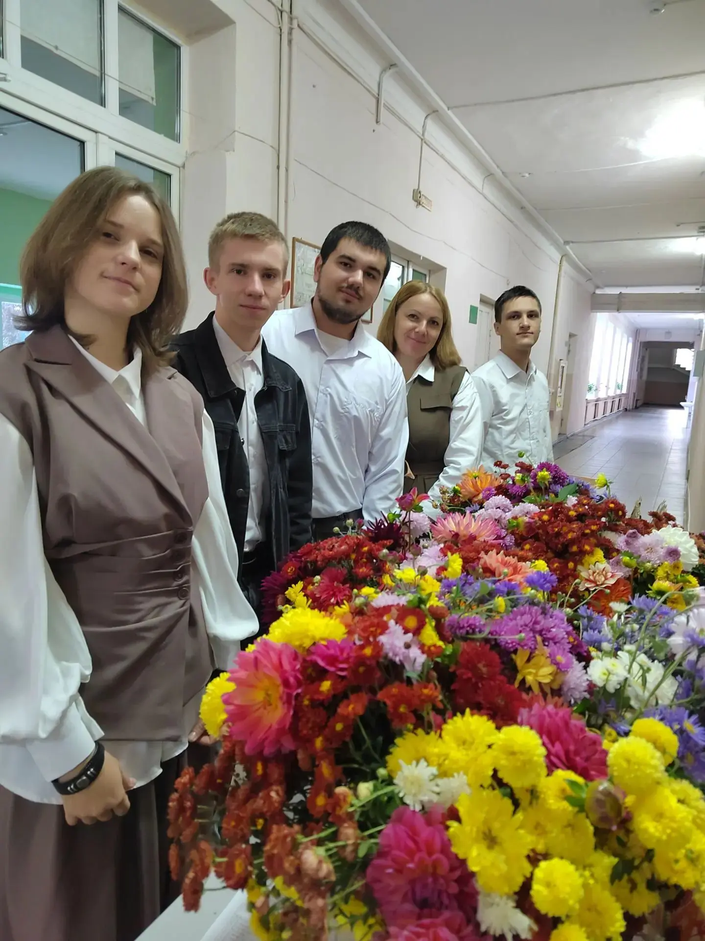 2 октября, с Днем СПО и предстоящим Днем учителя, в течении дня студенты Клинцовского ф...