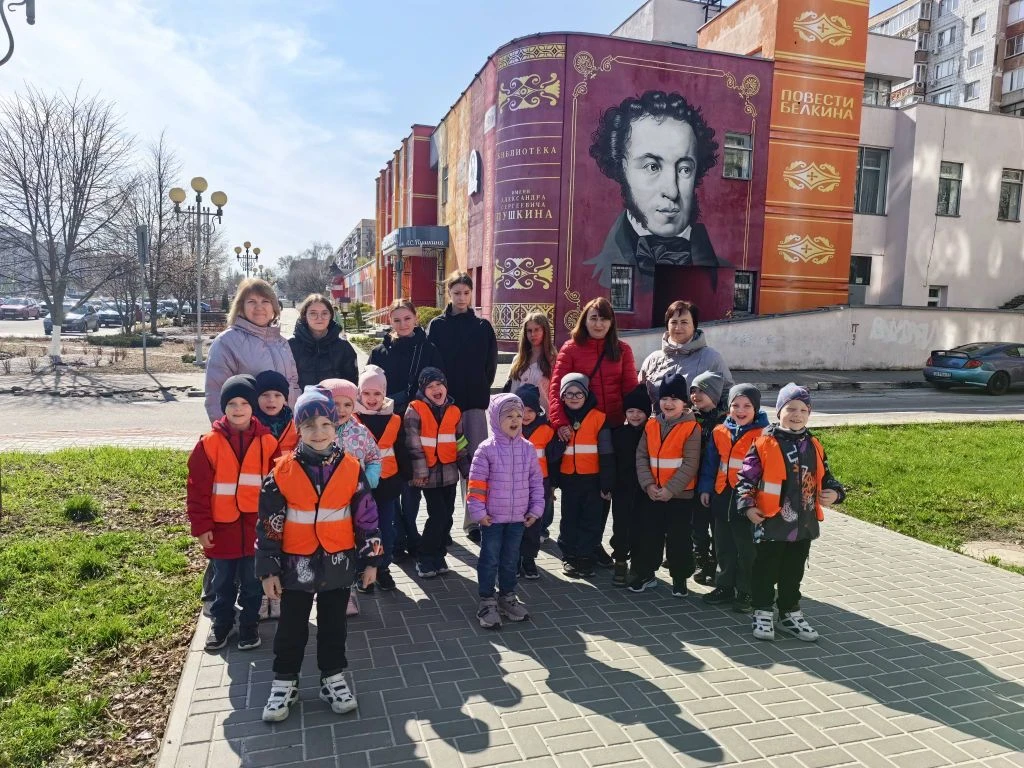 📚📚📚 Экскурсия в библиотеку для дошкольников — это мероприятие, которое позволяет в е...