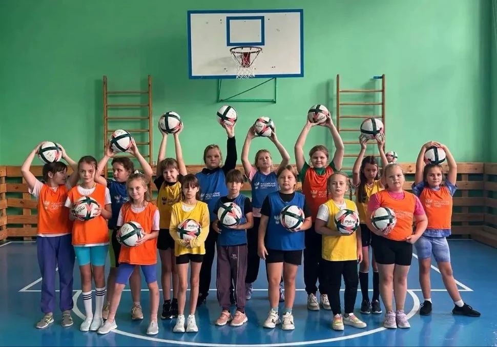 🥅⚽ Волгоградская область — в числе лидеров фестиваля "Футбол в школе"

🏆 Команда Большеморецкой ср