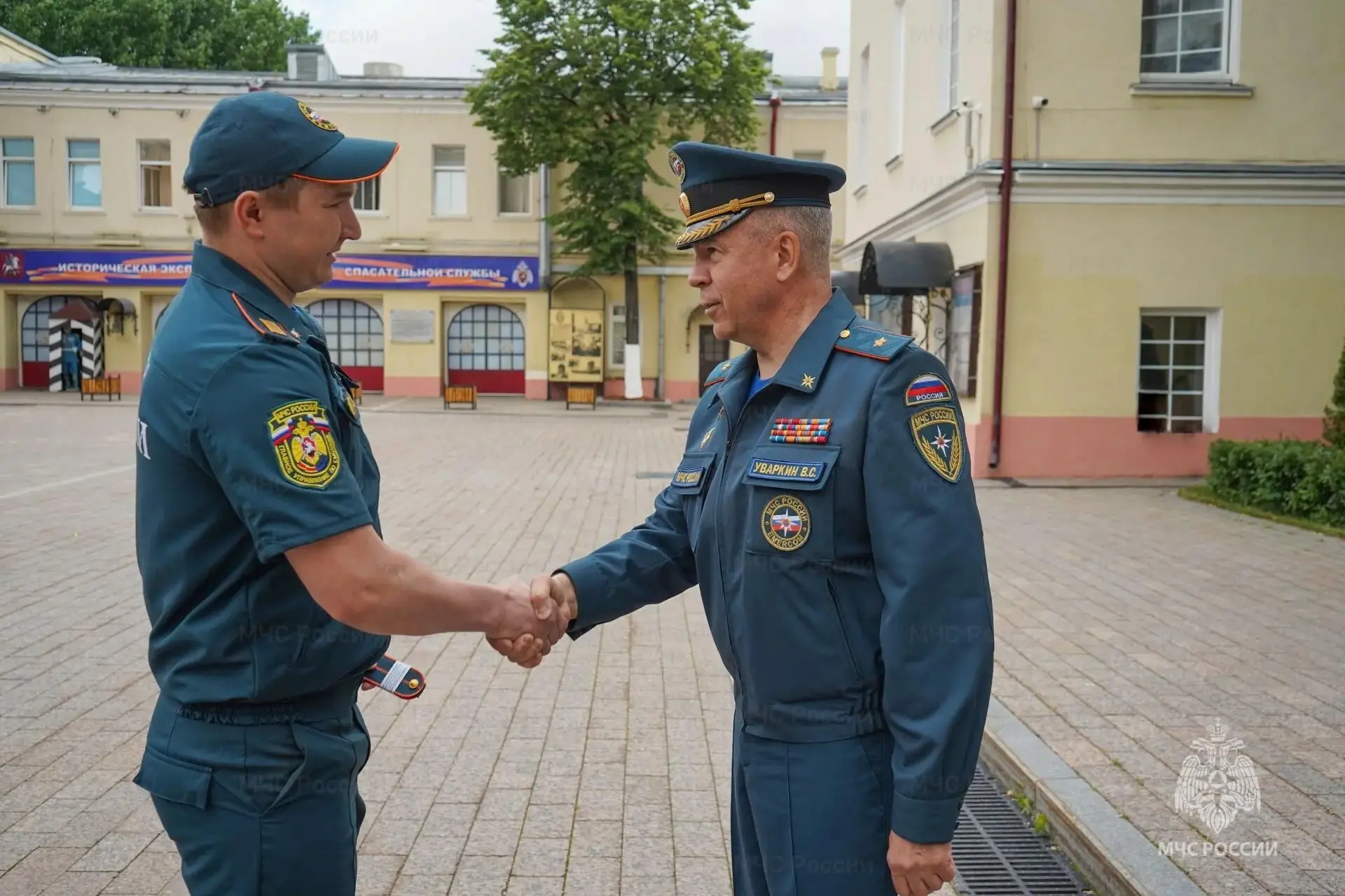В Главном управлении МЧС России по г. Москве состоялось вручение специальных званий  Со знаменательн