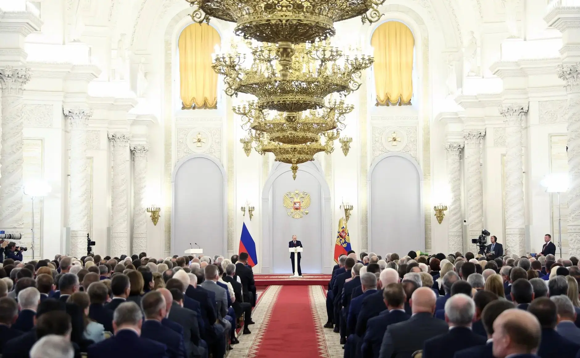 Владимр Путин встретился с депутатами Госдумы VIII созыва и подвел итоги работы. Президент сказал, ч