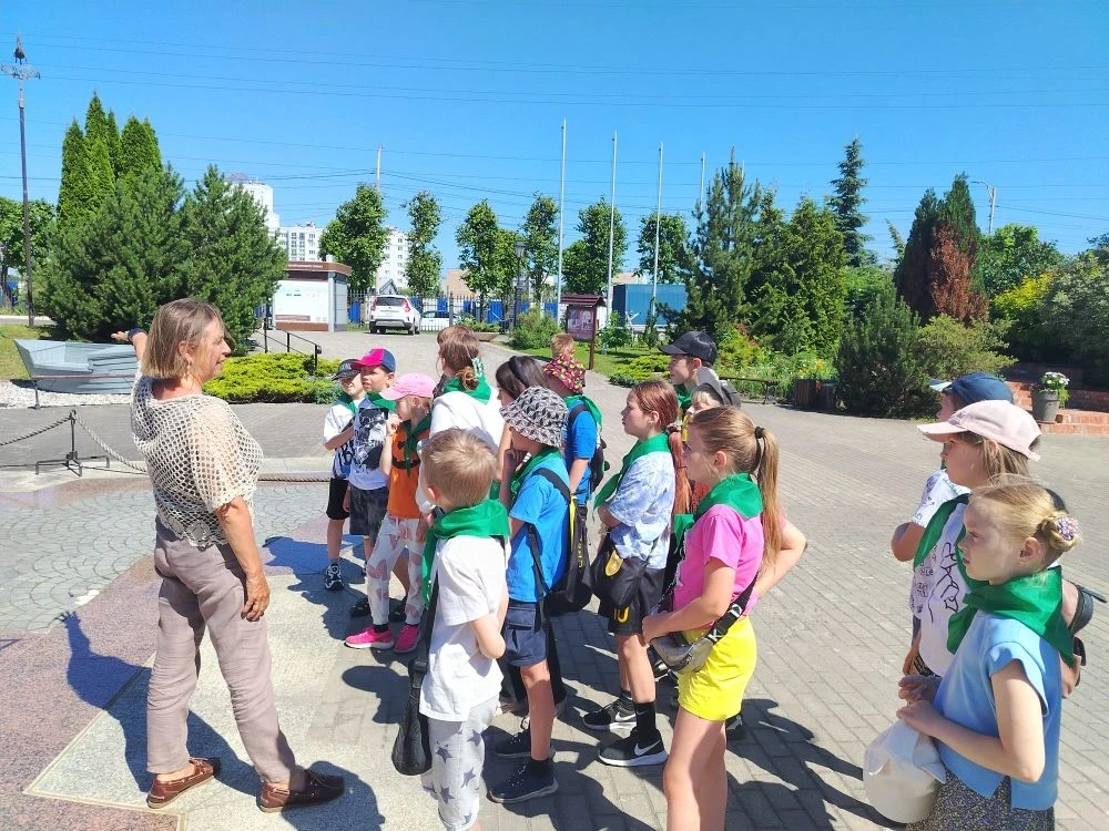 Сегодня, 26 июня 2026 г. в пришкольном лагере “Солнышко” (корпус 2) прошел самый торжественный и нем