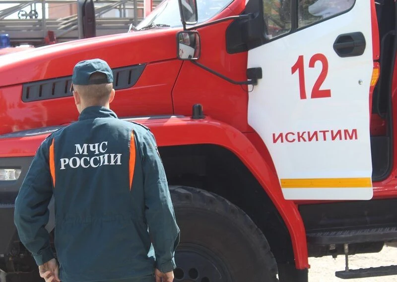 Пожар, ДТП, отключение света и «минирование» суда: происшествия в Искитиме за неделю