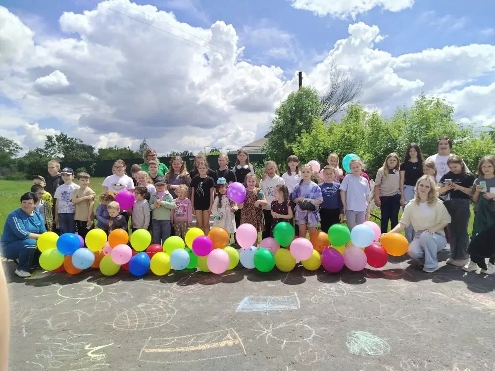 ✨Первого июня в Зоринском Доме культуры отметили День защиты детей. В зале собрались шк...