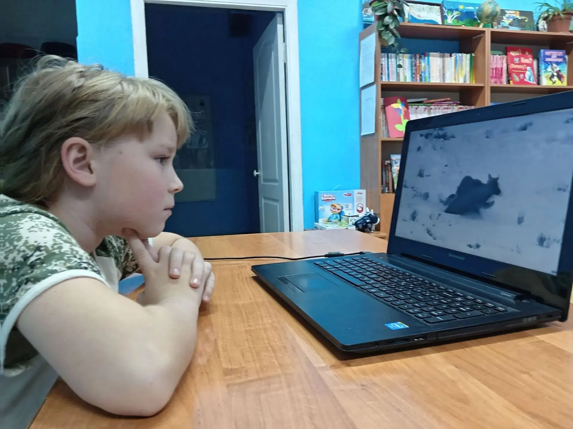 В продолжение темы  Дня защиты животных Полине был предложен просмотр видеофильма "Как ...