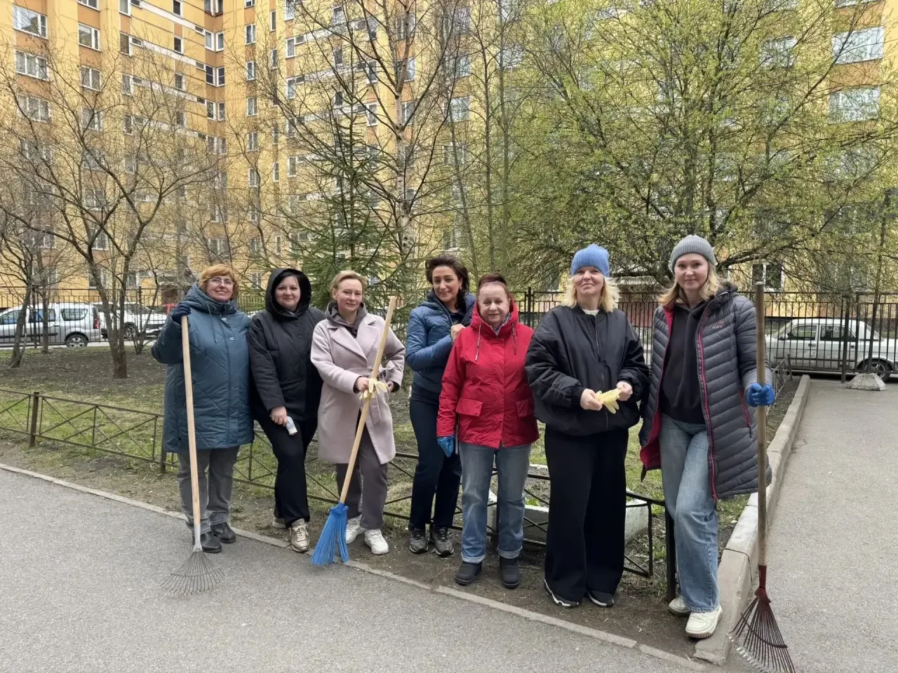 🧹Всероссийский субботник в школе  🧹Субботник – это добрая традиция, объединяющая коллектив, а апрель