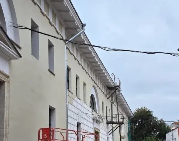 🏗️ В Музее Москвы реставрируют фасад