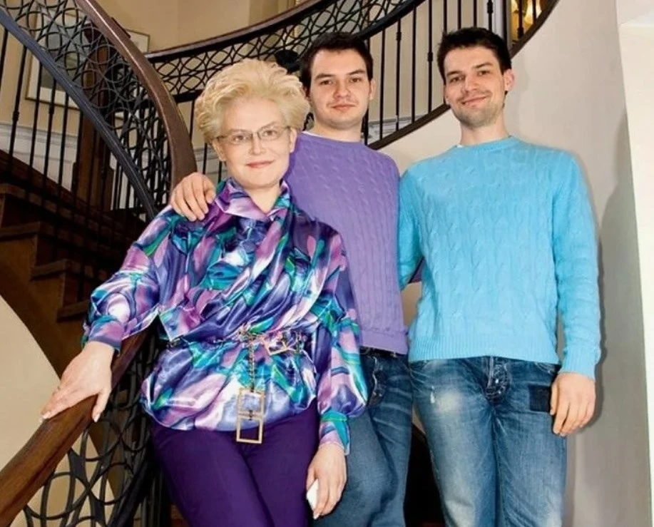 Елена Малышева переехала в США — но с экрана никуда не исчезает 🇺🇸  Новость, которая сначала звучит 