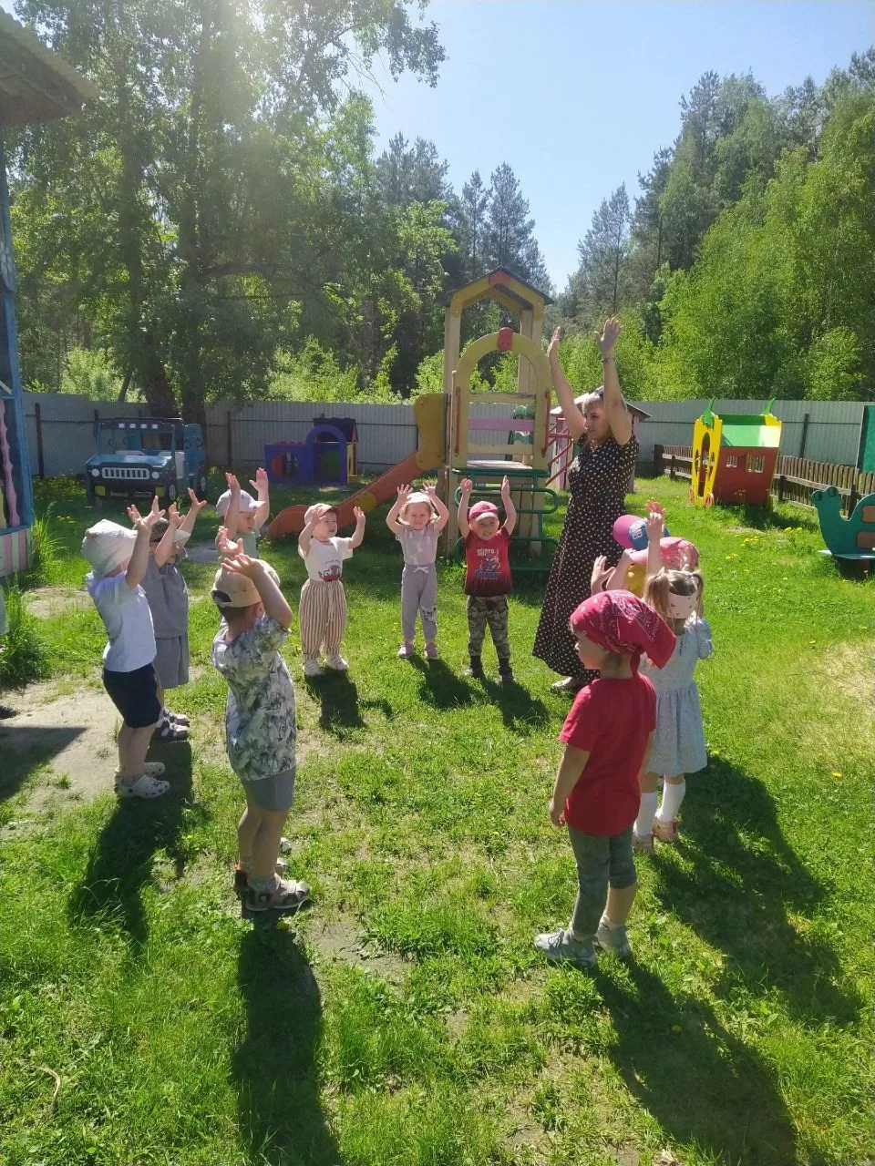 🌞Каждое утро в детском саду может начинаться не с суеты и капризов, а с гимнастики🤸 —...