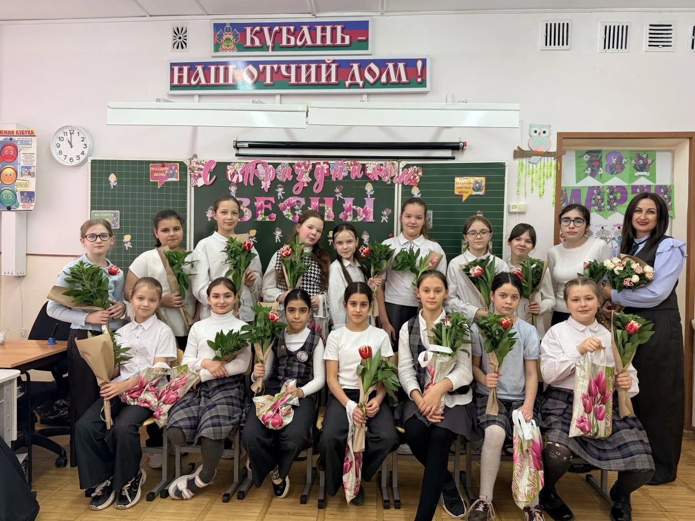 В нашей школе прошла незабываемая неделя, посвящённая прекрасному празднику 8 марта! С первого дня в
