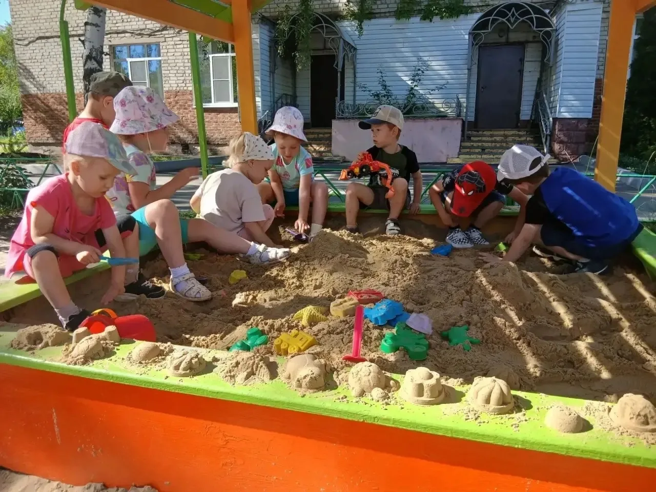 ⛱️☀️Лето - пора игр в песочнице. Это только на первый взгляд они кажутся простыми и незатейливыми, а