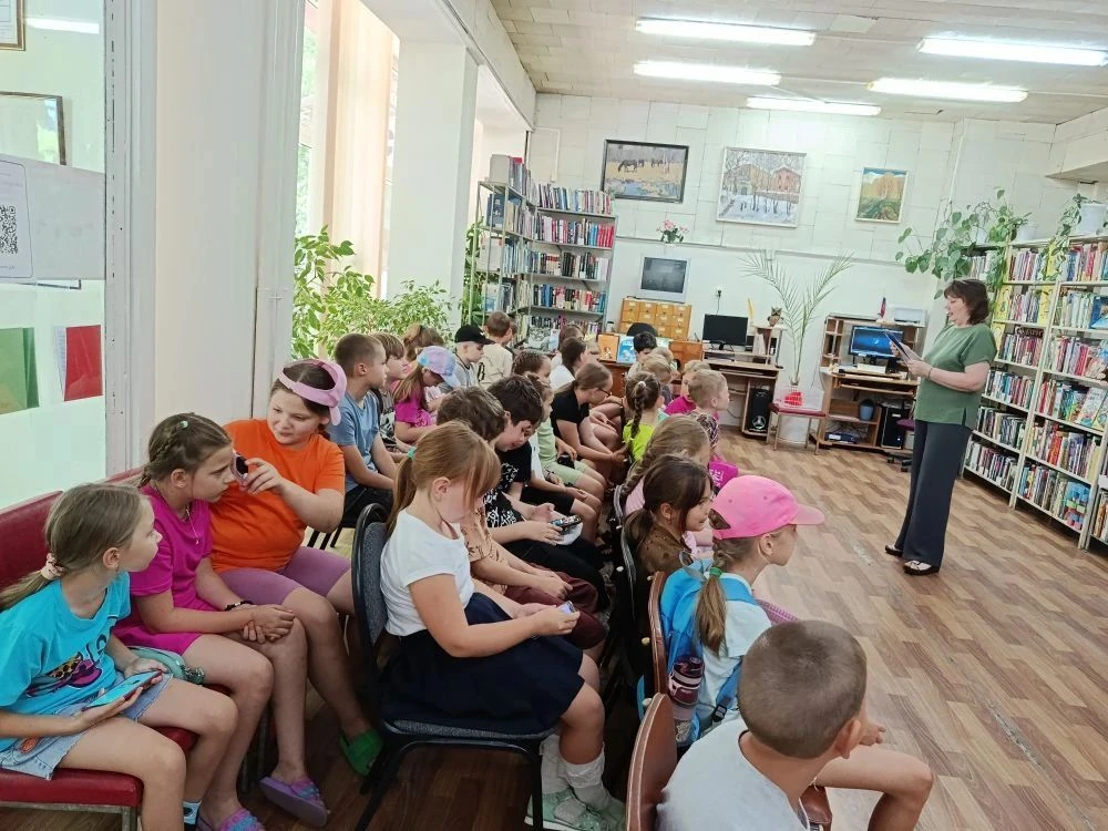 Лагерь в гостях в библиотеке!
Лето – это самая прекрасная, увлекательная, самая долгожданная пора дл