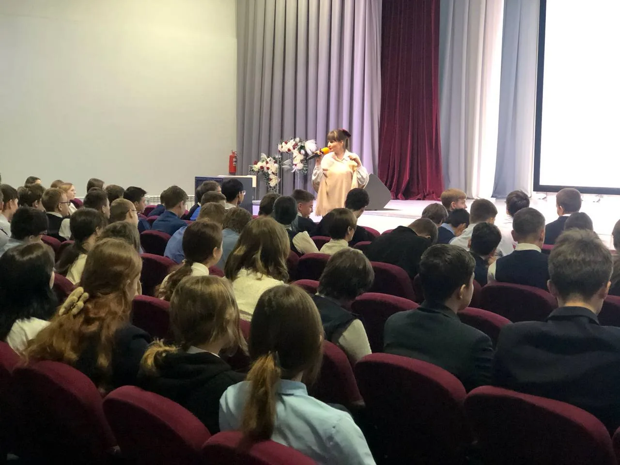 🚨 Будьте бдительны! 🚨  Дорогие ученики и родители! В последнее время участились случаи мошенничества