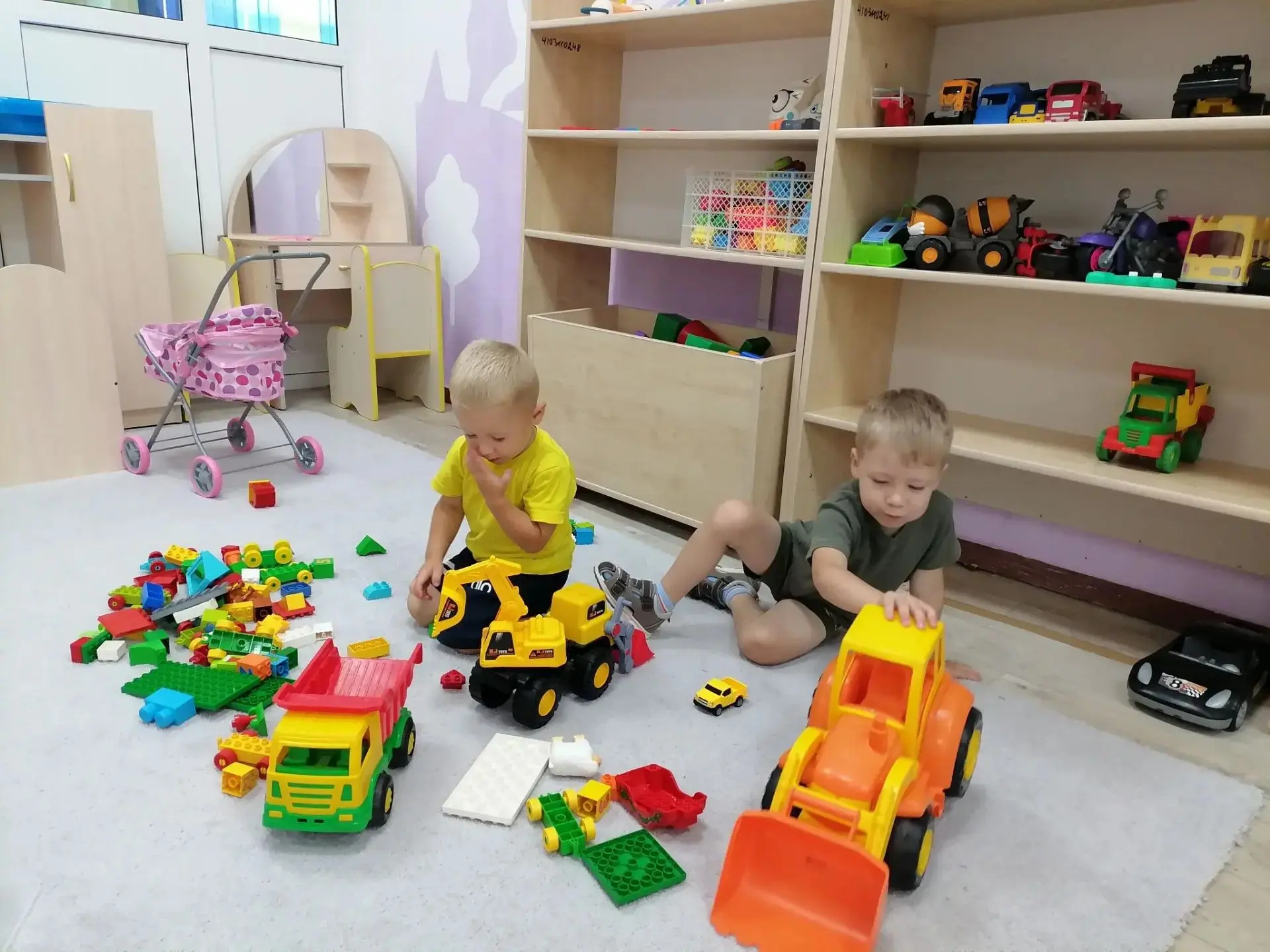В три года "Я сам!" — главный девиз малыша. 👶Свободная (самостоятельная) деятельность ...