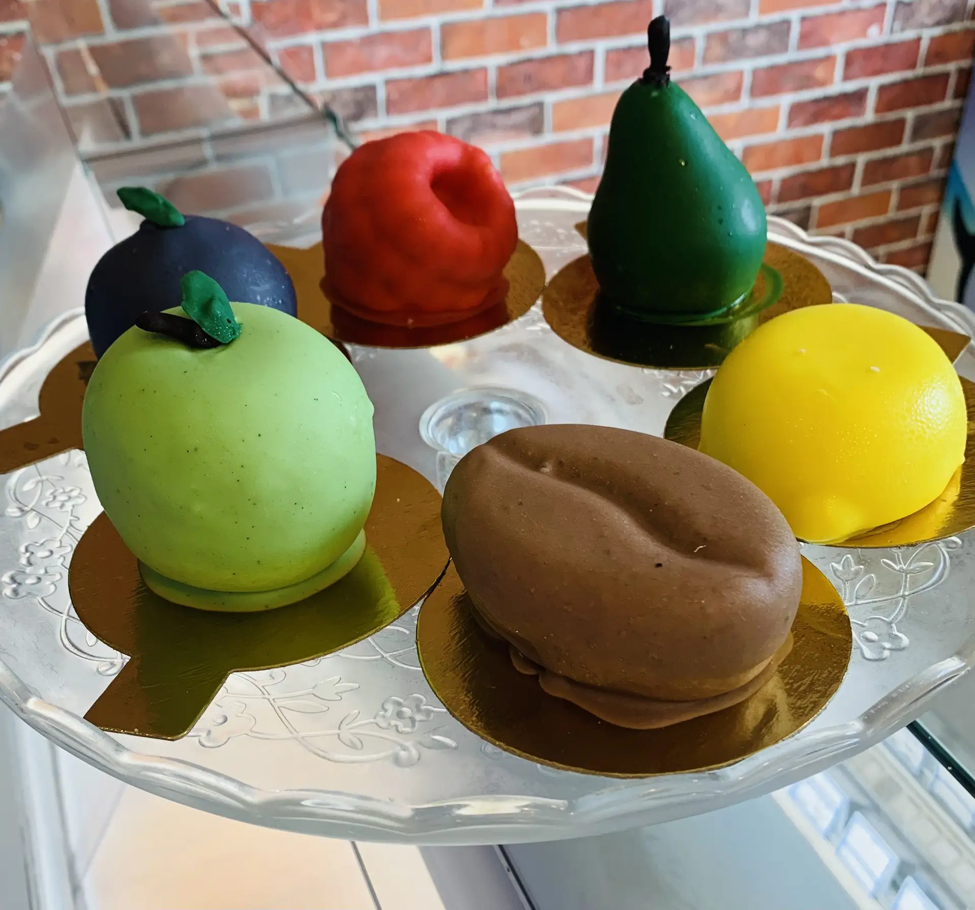 🥰😉Порадуйте себя вкусным десертом — в кондитерской «Руспастис» корпусные пирожные, гл...