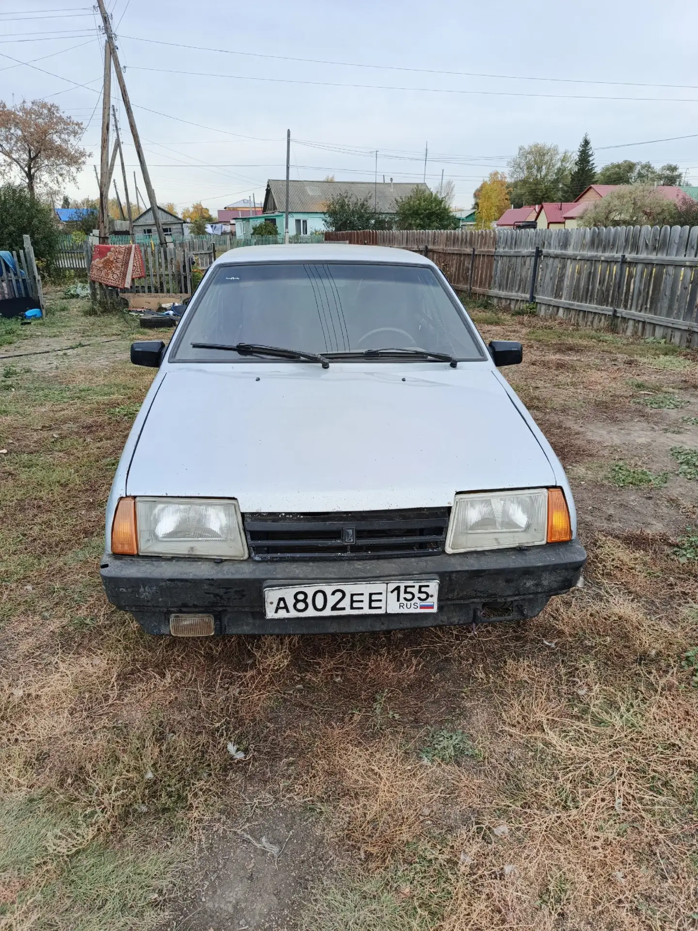 Ваз 21099,карб,заводится с пол пинка, авто на полном ходу, езжу каждый  день на работу ...