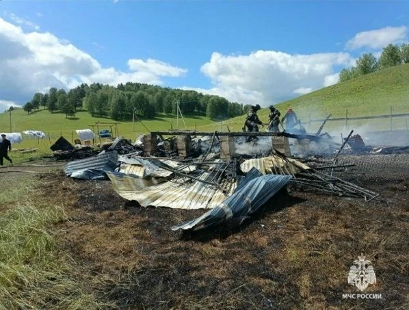 10 июнь Салават районының Яңа Каргалы авылында янгында өч бала мәрхүм булды.
11 яшьлек кыз белән аны