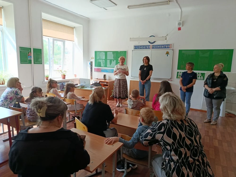 Вчера в нашей школе прошла ознакомительная экскурсия для будущих первоклассников и их р...