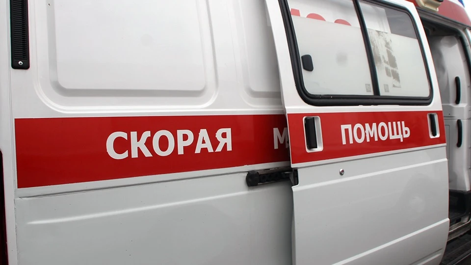В поселке Юбилейный Саратова погибла женщина при падении с высоты