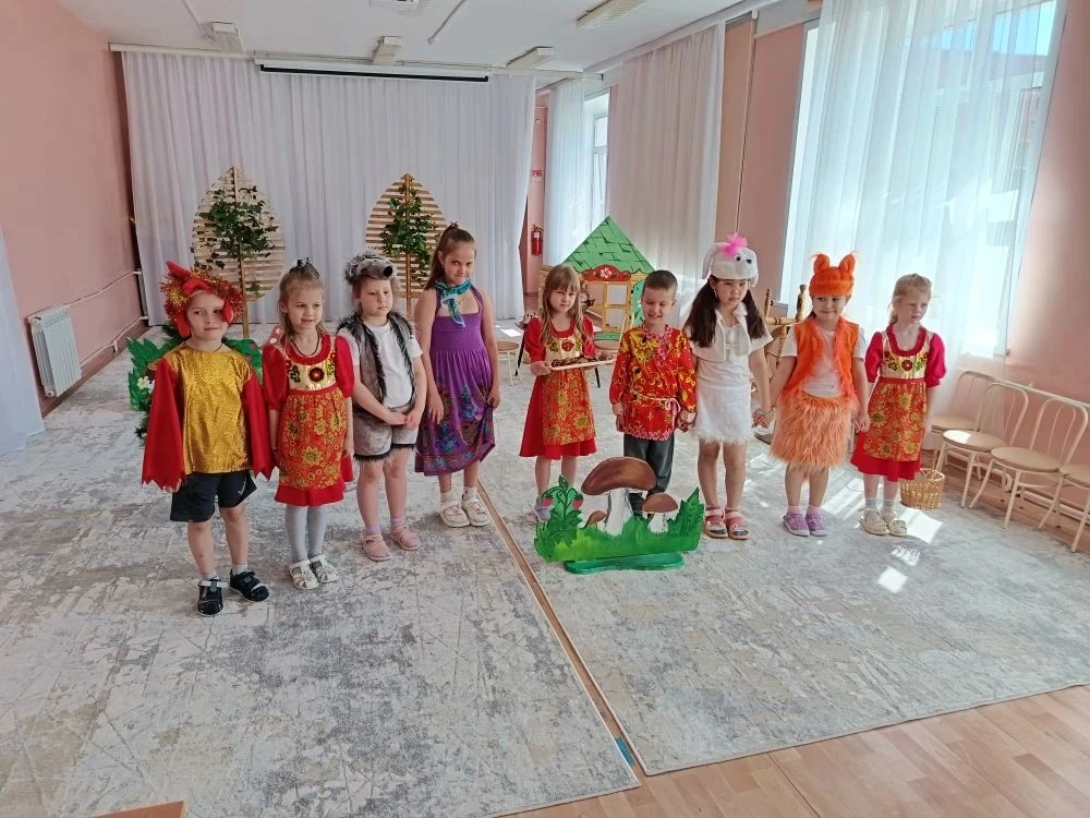 ✨ Волшебный лес и его маленькие герои! ✨

Сегодня наши ребята из 4-й подготовительной группы подарил