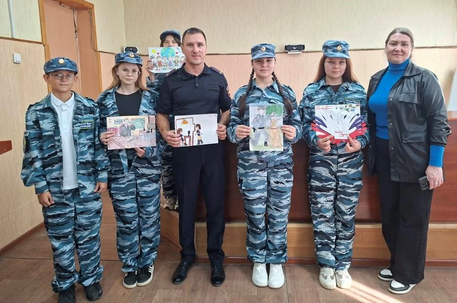 В ОМВД России по Ершовскому району подведели итоги отборочного этапа Всероссийского кон...