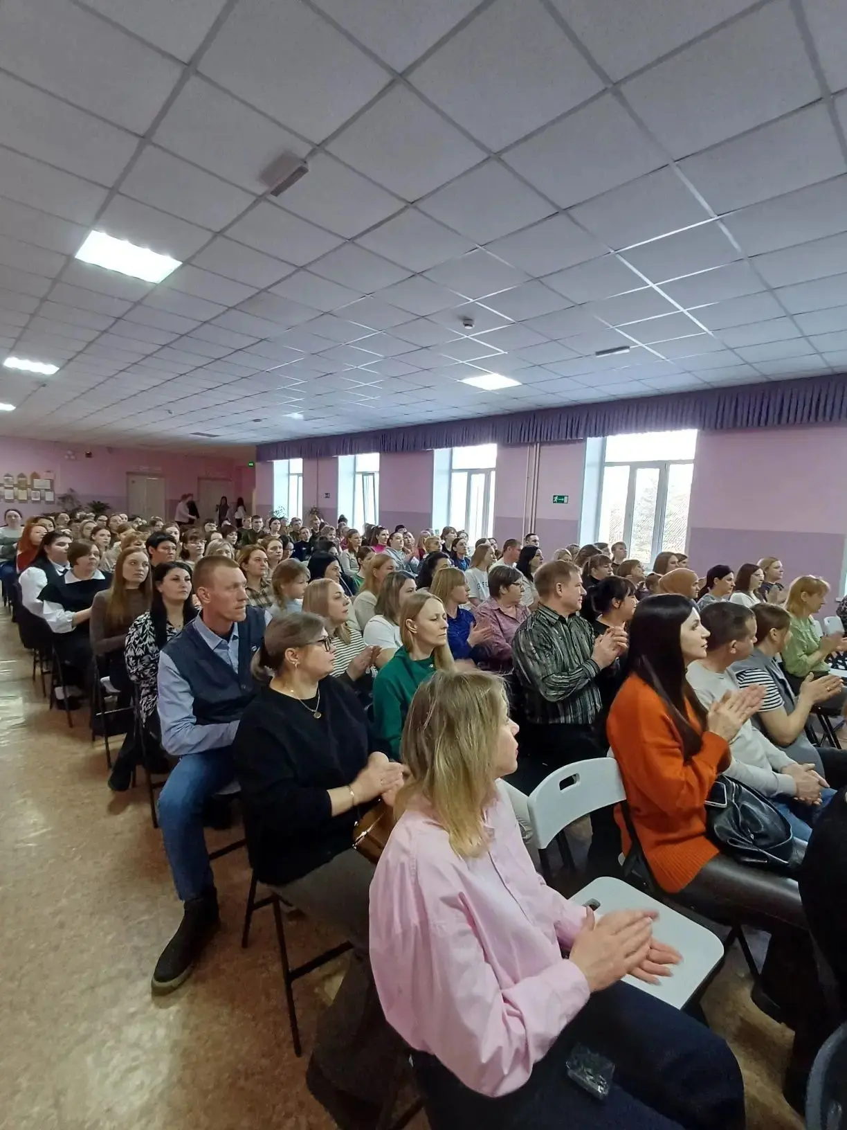 17 марта в МБОУ «СОШ № 5» прошёл особенный день — состоялось заседание Совета родителей! 👪✨  Началос