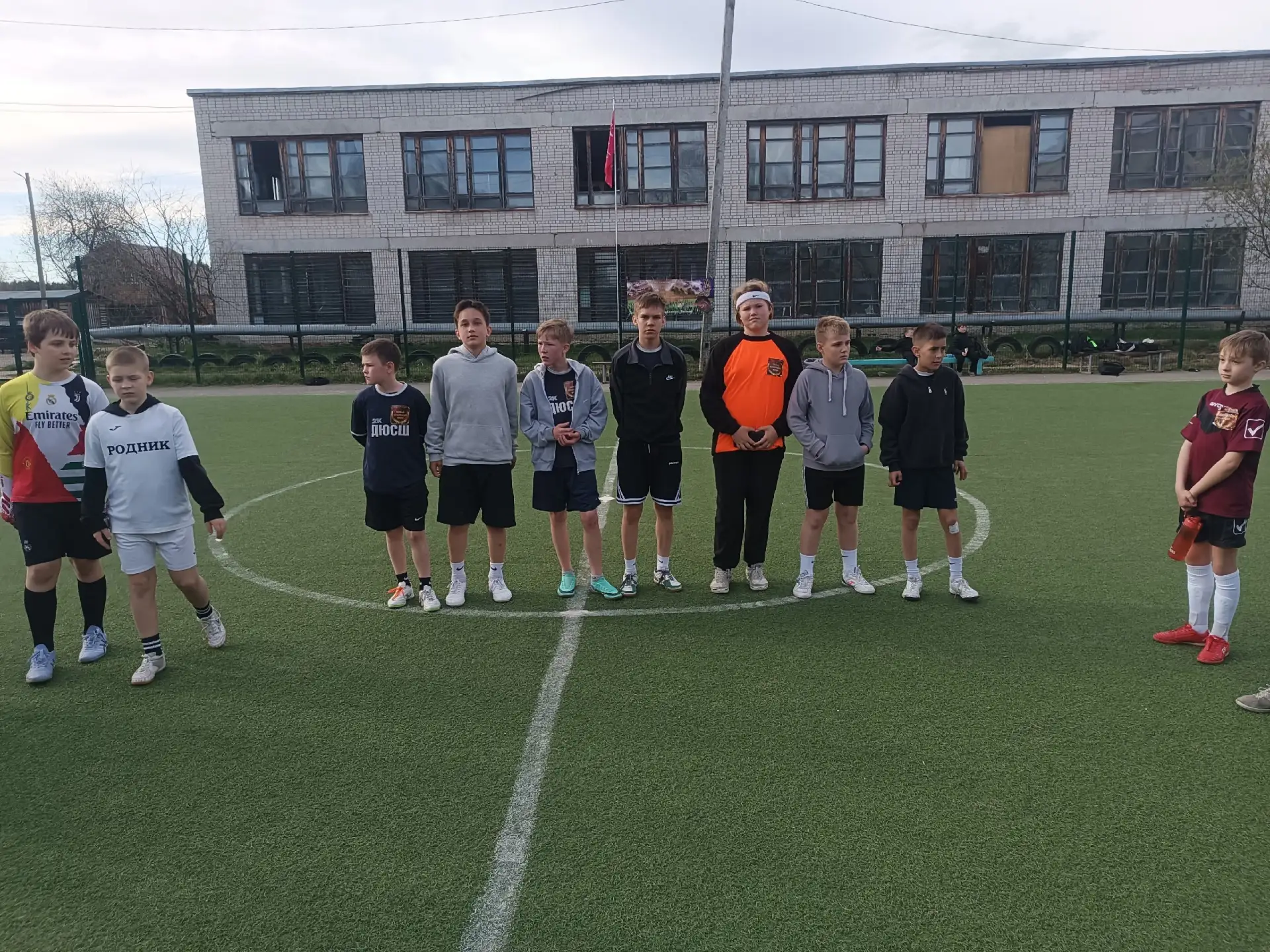 ⚽7 мая в селе Визинга прошли Республиканские соревнования по мини - футболу "За Дедов, ...