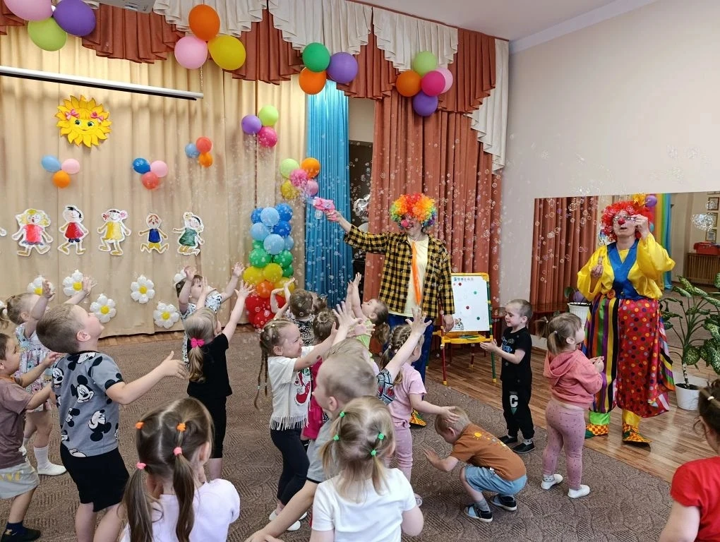 🎈Вот и прошёл наш праздник, посвящённый Дню защиты детей, в 1-й и 2-й младших группах! 🎈