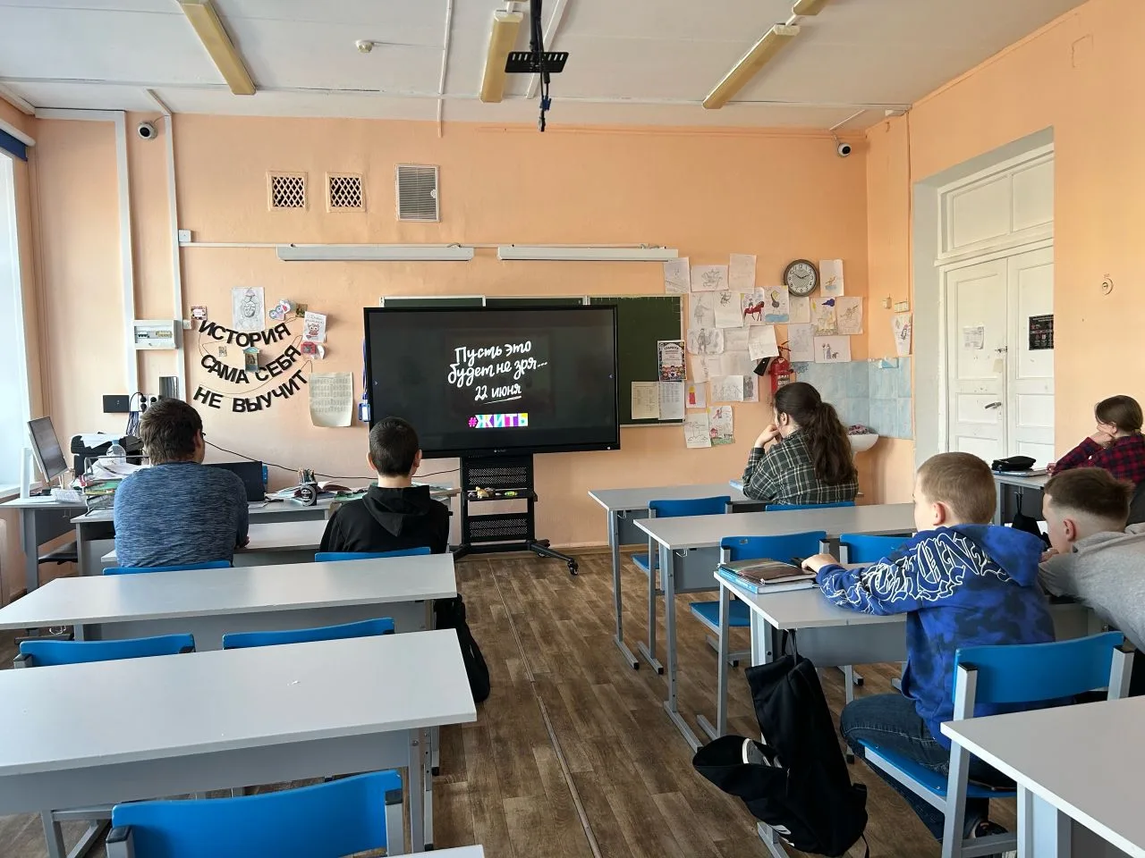История не терпит забвения 🕊️  В рамках патриотической Декады «Помним! Славимся! Гордимся!», посвящё