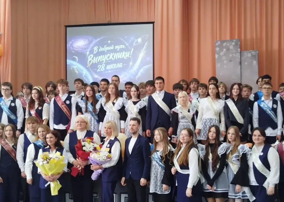 ✨ПОСЛЕДНИЙ ЗВОНОК 9 КЛАССОВ✨

Сегодня  «Последний звонок» прозвенел и для учащихся 9 классов🎉

Для 