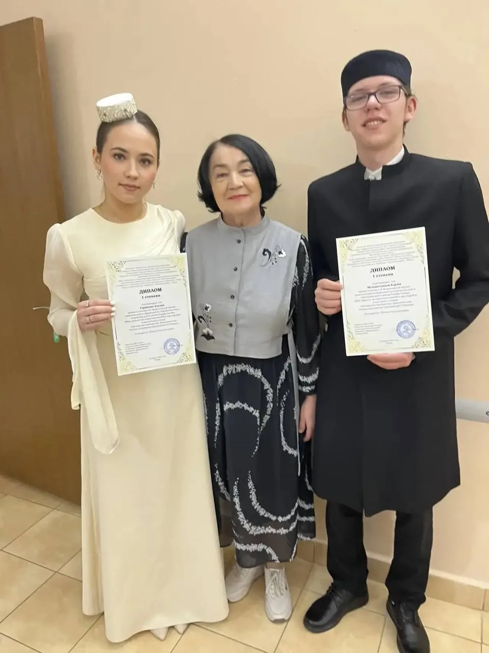 💖 МИН ДӨНЬЯГА ХИСЛӘРЕМ ҺӘМ МӘХӘББӘТ АША КАРЫЙМ  10 апрельдә Рәдиф Гаташ  исемендәге «Мин дөньяга хис