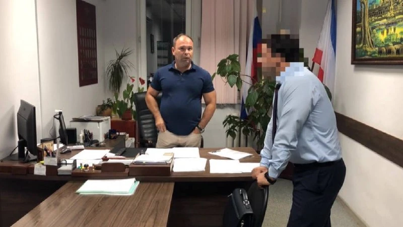 💵 В Ялте вынесут приговор шефу миграционной банды в погонах