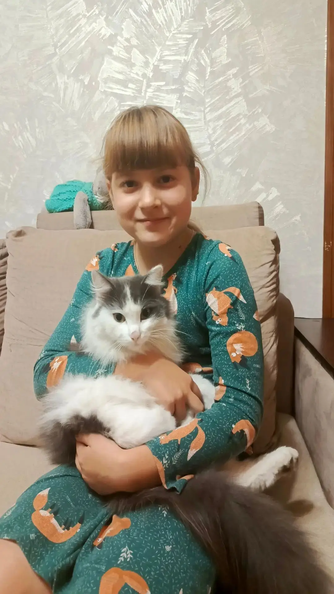 😻 Тёплый привет от девочек из 3 «Б» класса! Они с такой любовью знакомят нас со своими...