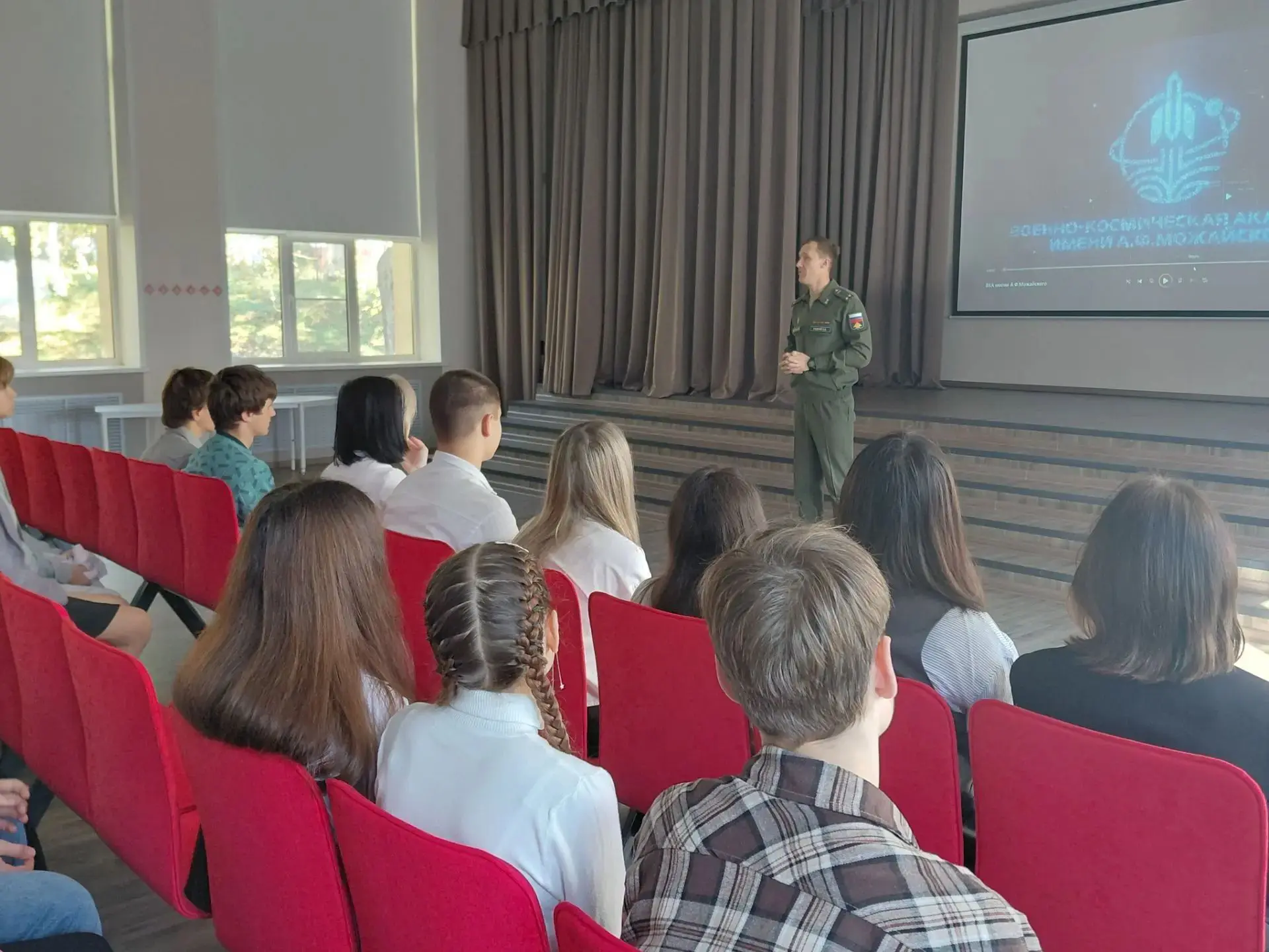 🚀 Сегодня в школах города состоялись профориентационные встречи старшеклассников с пре...
