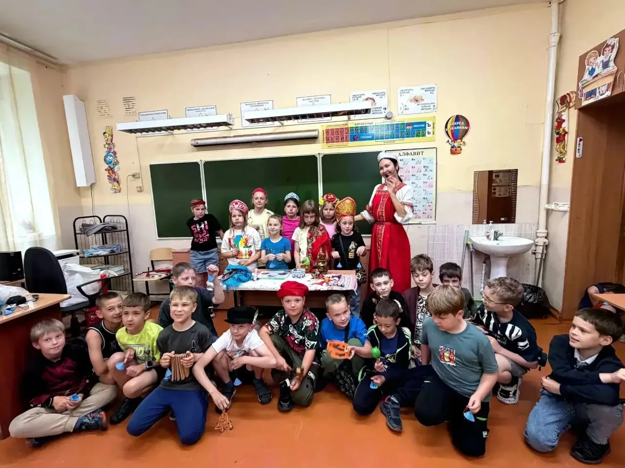 Волшебство русской культуры в лагере «Юный патриот России»! 
🎶Снова к нам в гости пришла Ольга Каза