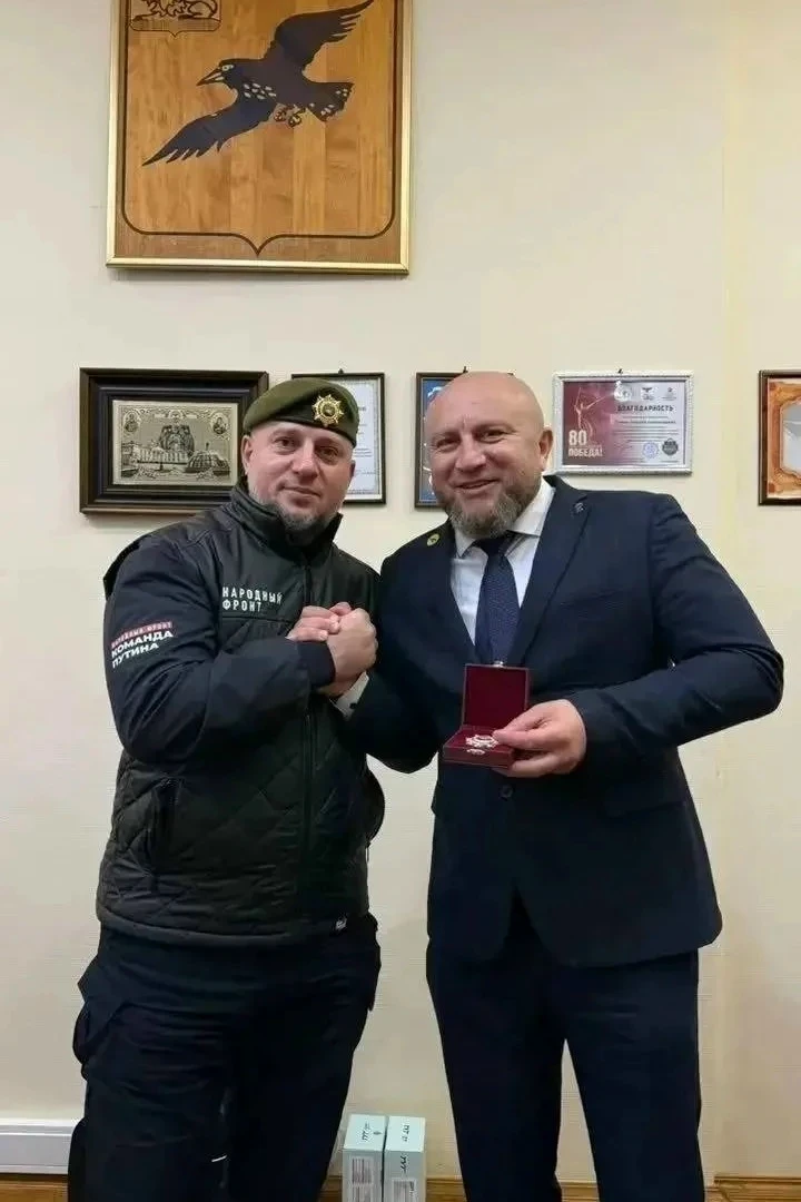 💪 ГЛАВУ ГРАЙВОРОНСКОГО ОКРУГА ДМИТРИЯ ПАНКОВА НАГРАДИЛИ СЕРЕБРЯНЫМ ОРДЕНОМ «АХМАТ-СПЕЦ...