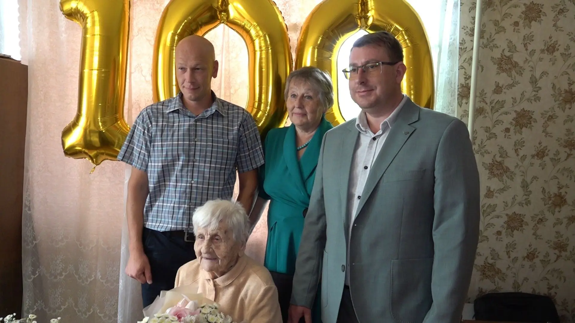 Век живи - век радуйся жизни!
100 лет сегодня отмечает выборгская долгожительница Анна Гавриловна Со
