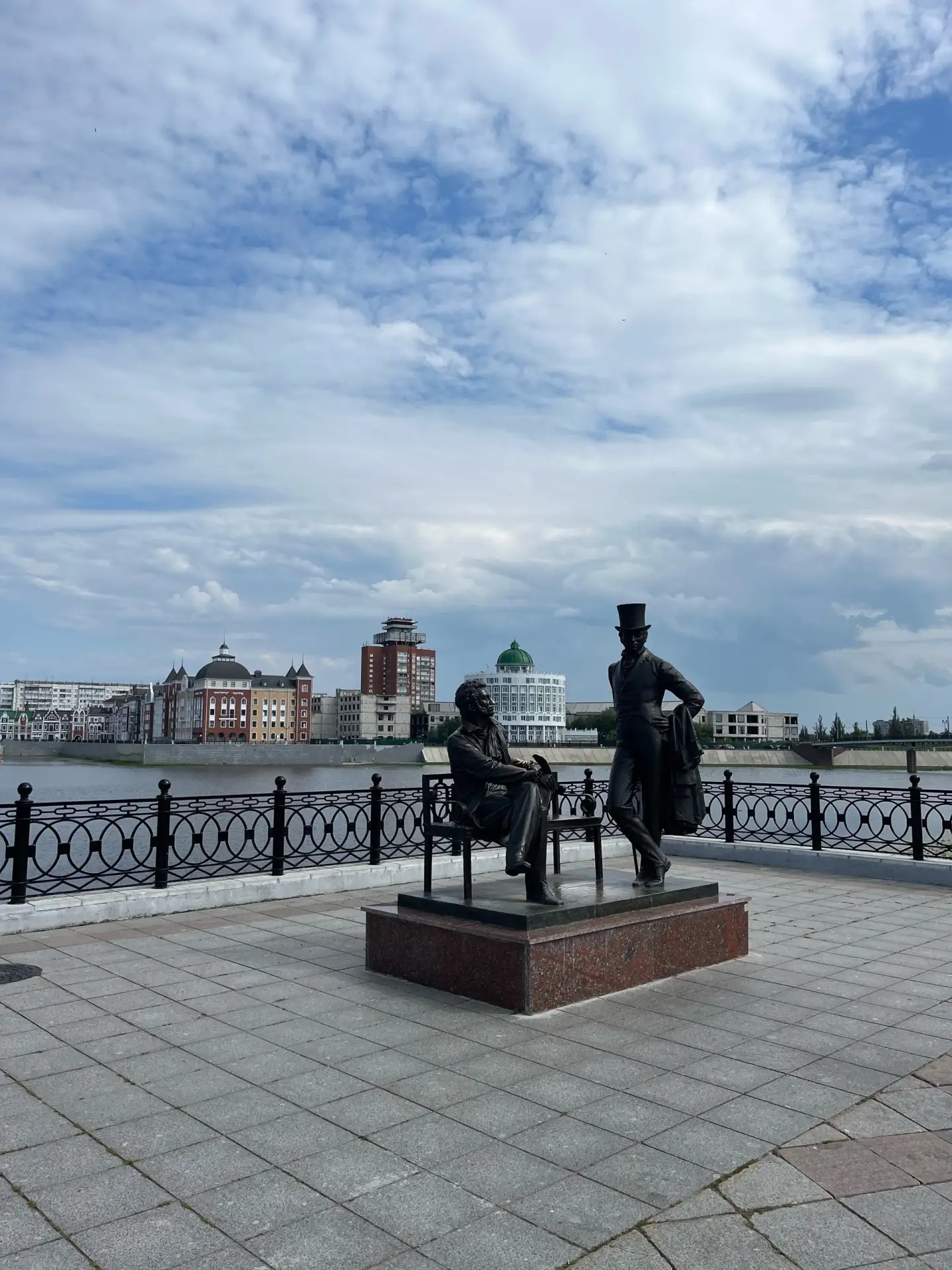 Кеч тоштерыш, кеч театрыш – Пушкин карт дене.
