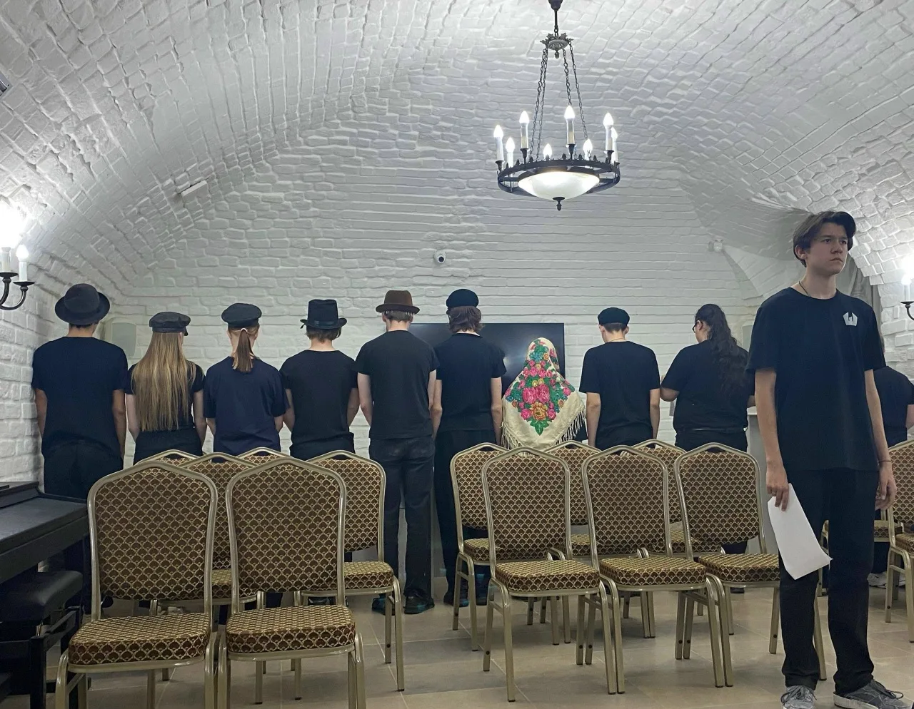 ТЕАТР БЕЗ ГРАНИЦ 🎭  Театральная студия «Шум за сценой» побывала в Государственной публичной историче