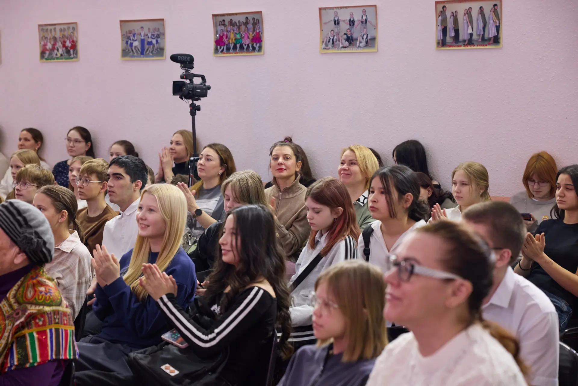От героев прошлого к наследию будущего  В нашей школе прошёл торжественный концерт, посвящённый Закр