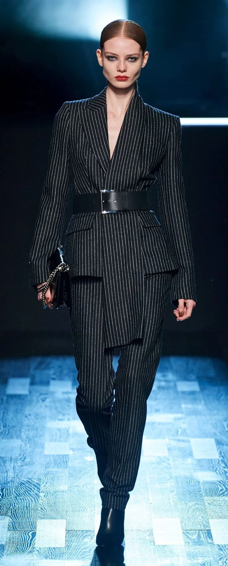 ⚜️ Костюмная от Hugo Boss -  чёрная в деликатную серебристую полоску.