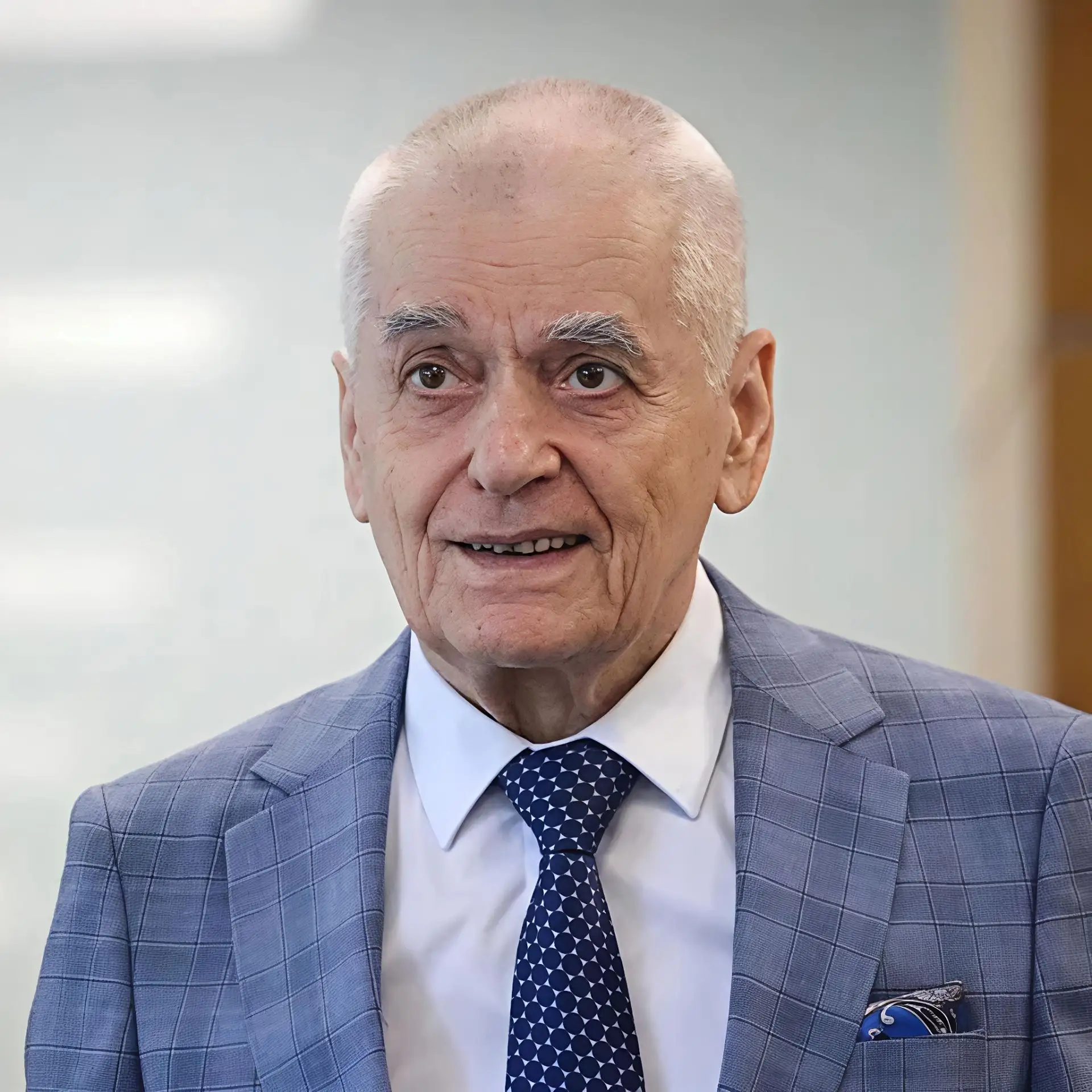 📢 Бабушка в декрете? Академик Онищенко говорит, что в 60 можно родить, а в 90 стать от...