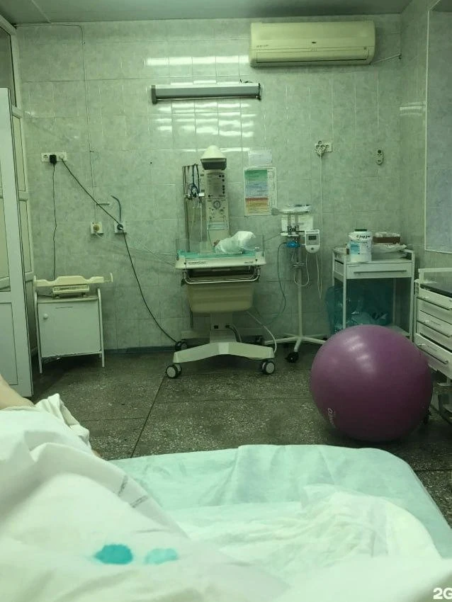 "Уронили младенца, перепутали таблетки": персонал новокузнецкого роддома не говорил мат...
