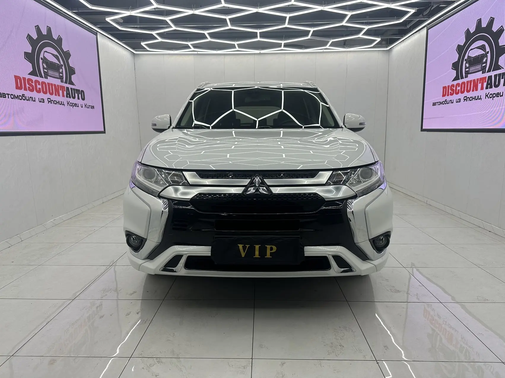 Mitsubishi Outlander 2WD, 7 мест