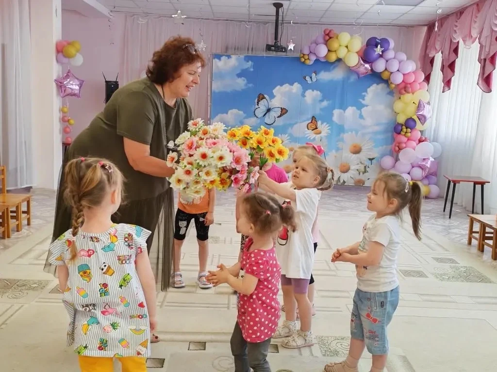 🌞Лето, солнце, детский смех: как прошёл наш праздник👏👏👏🌺🌺🌺
Лето ворвалось в наш детский сад н