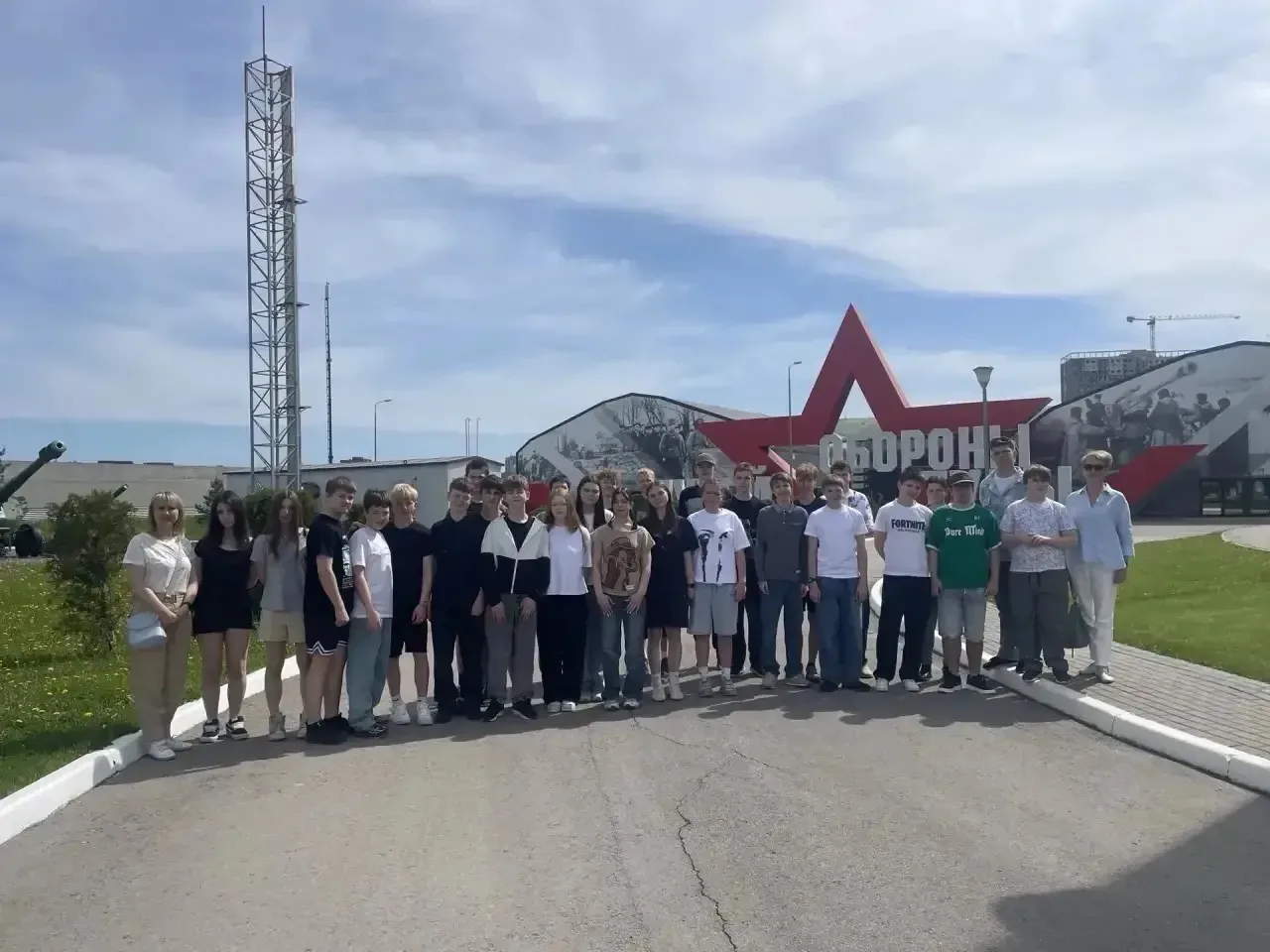 Поездка 8к и 8и классов в город-герой Тулу  18 мая учащиеся 8к и 8и классов совершили увлекательную 