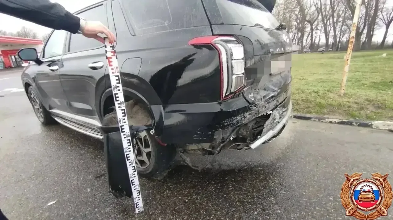 ❗ Водитель «Хендая» спровоцировал аварию на проспекте Кулакова в Ставрополе.   14 апреля днём на про