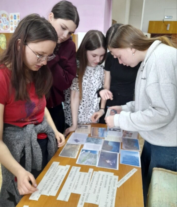 Литературное путешествие в географию  📍15 апреля в рамках программы  «Пушкинская карта» ученики 8 "В