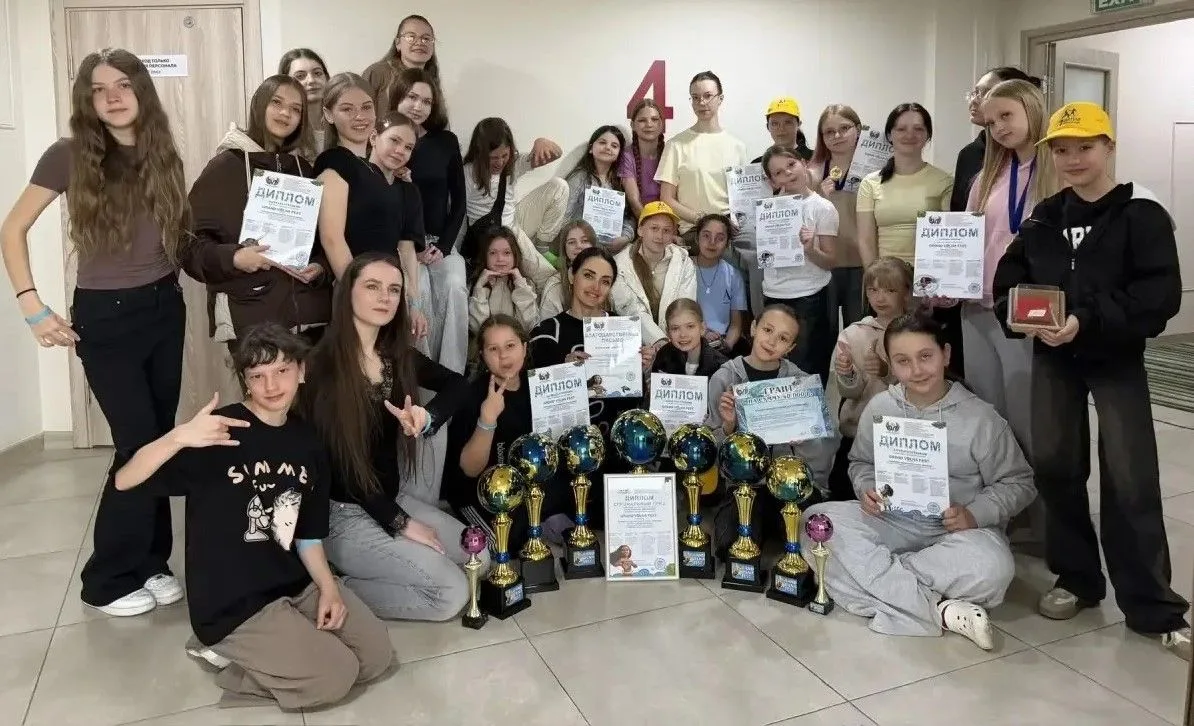 #УспехиУчеников🔥Ученица 7 «М» класса Дубышкина Каролина ❤️, являющаяся частью Концертно-продюсерског